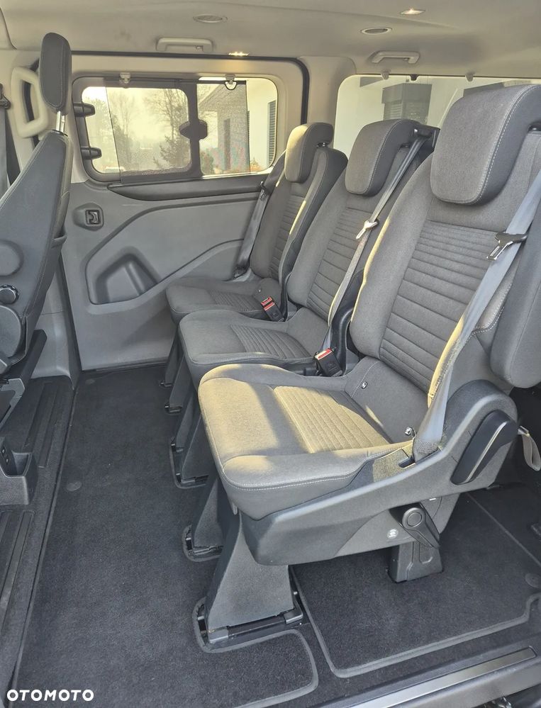 Ford Tourneo Custom 2.0 EcoBlue L1 Titanium SelectShift - 13