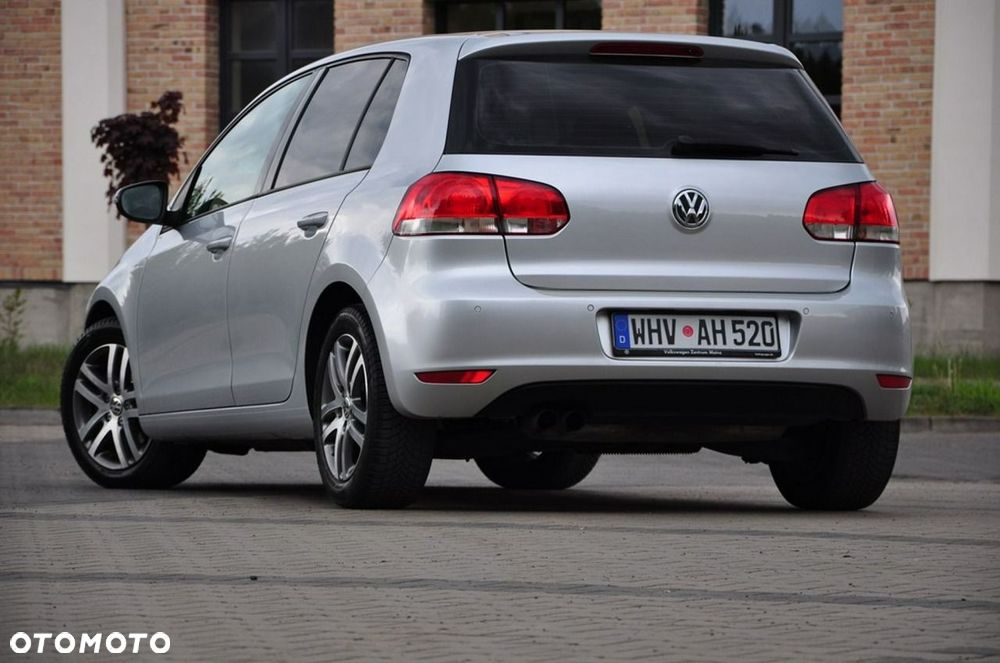 Volkswagen Golf - 22