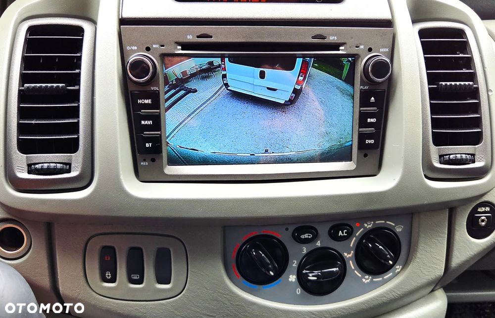 Opel Vivaro - 16
