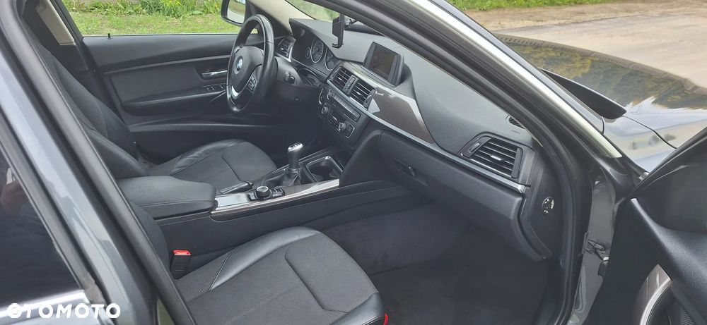 BMW Seria 3 318d Modern Line - 9