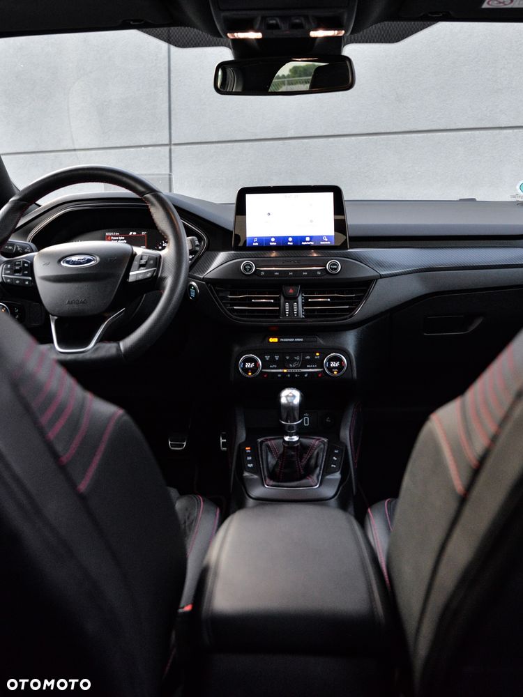 Ford Focus 1.5 EcoBoost ST-Line - 21