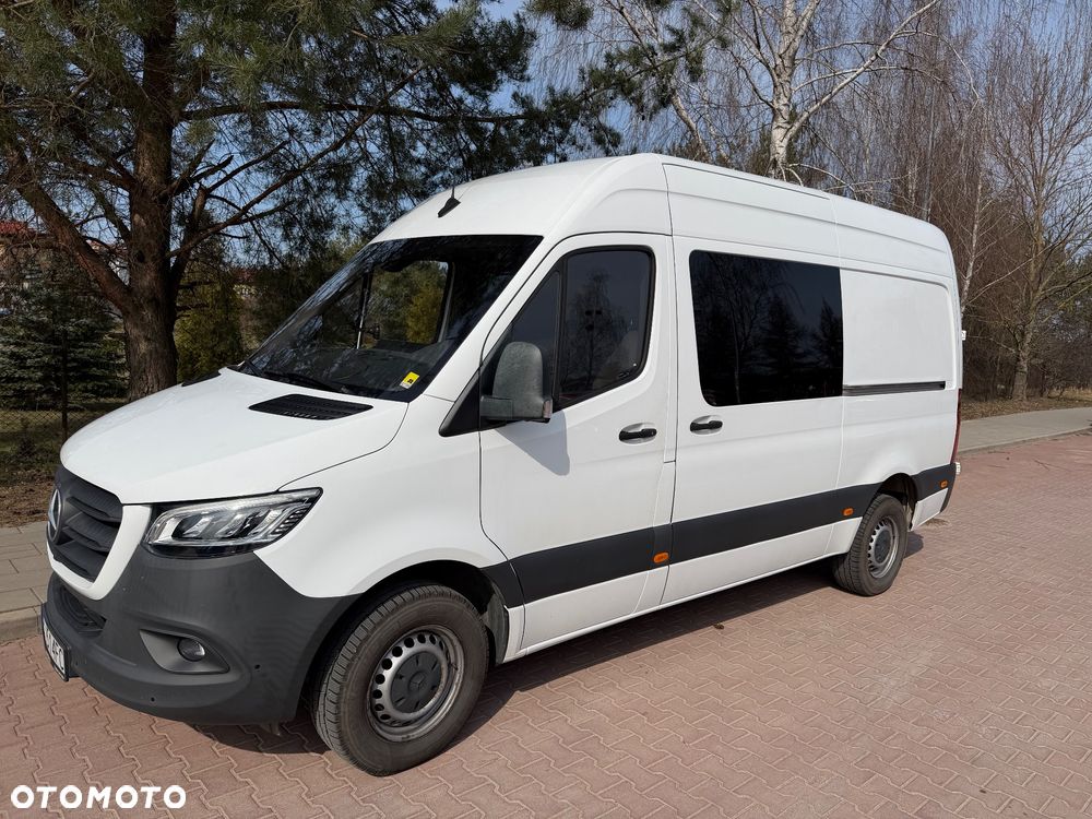 Mercedes-Benz Sprinter - 2