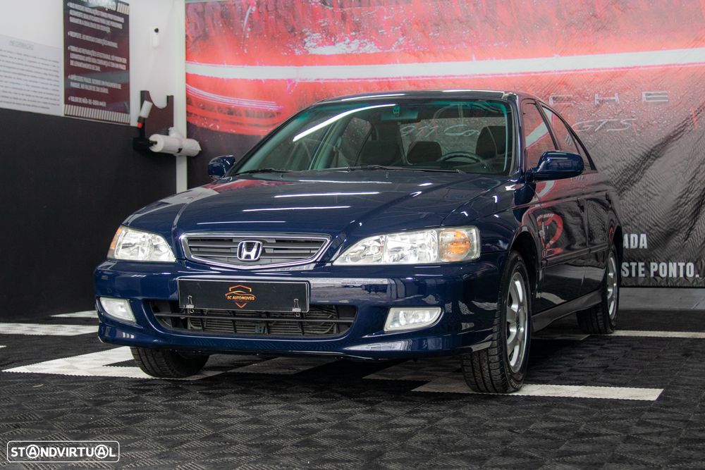 Honda Accord 1.6 LS - 2