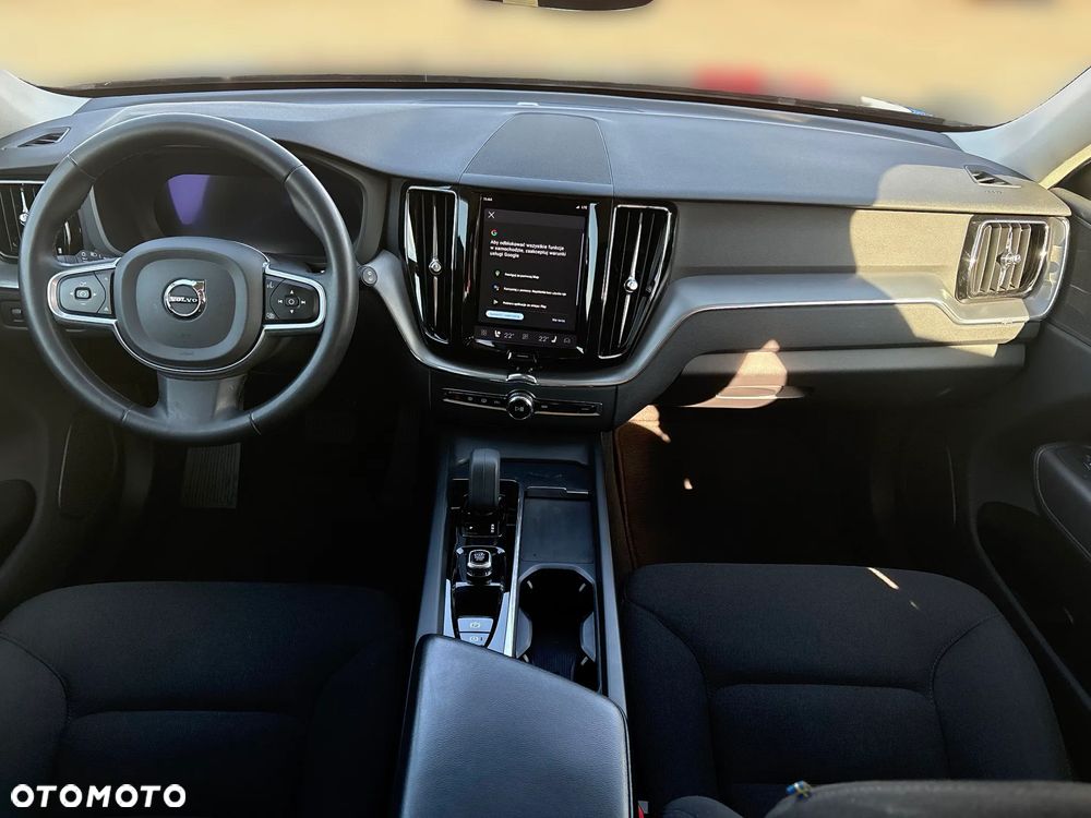 Volvo XC 60 B4 D AWD Momentum Pro - 20