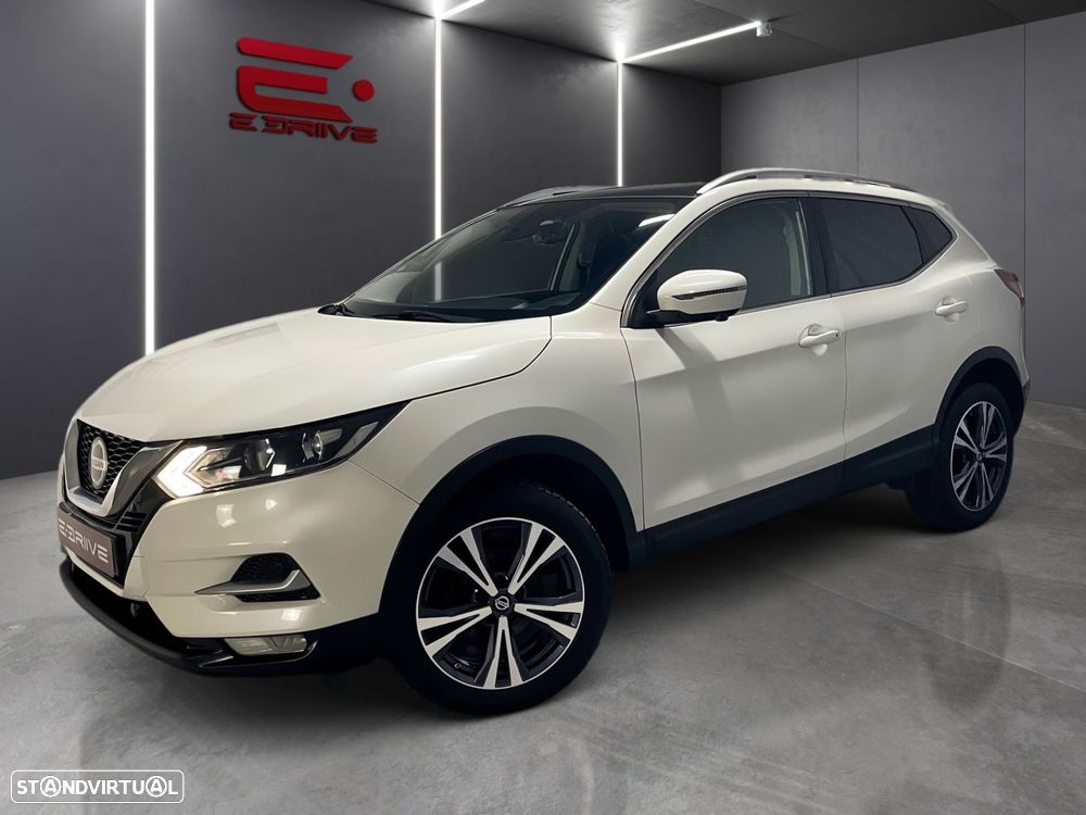 Nissan Qashqai 1.3 DIG-T N-Connecta - 2