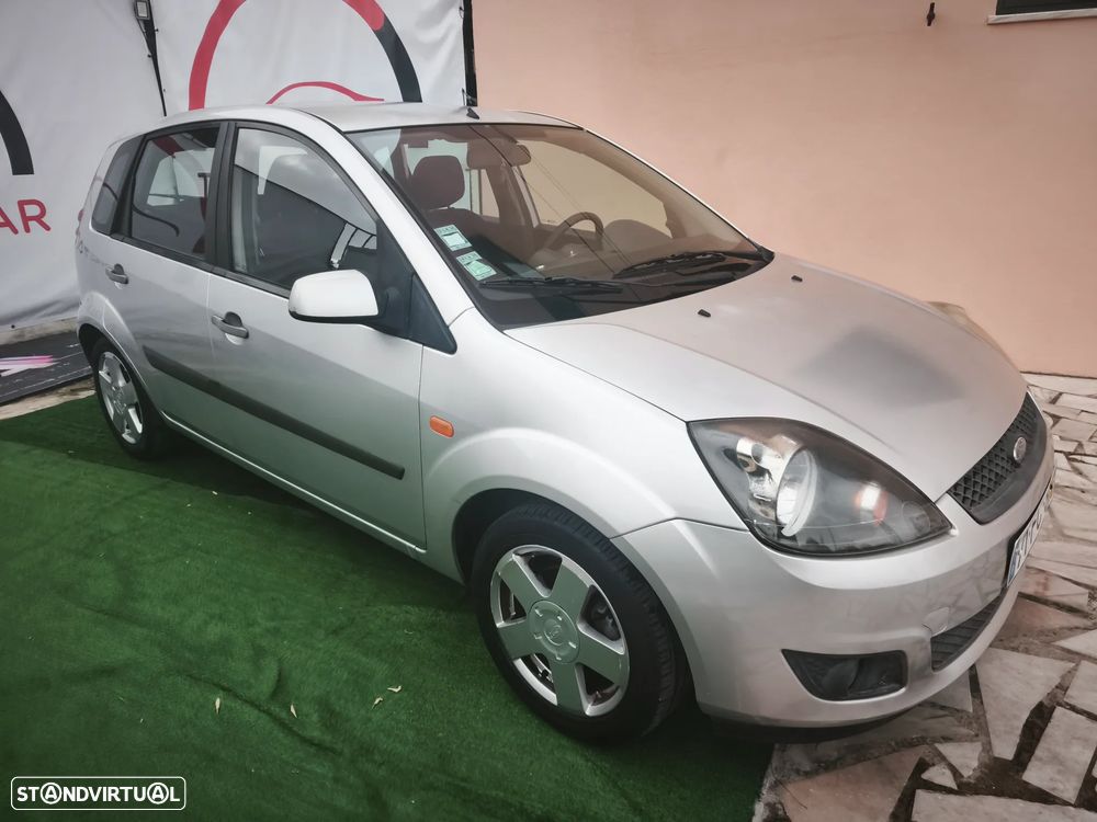 Ford Fiesta 1.25 Ambiente - 2