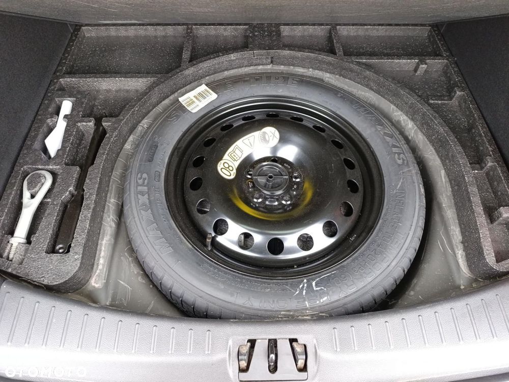 Ford Kuga - 17