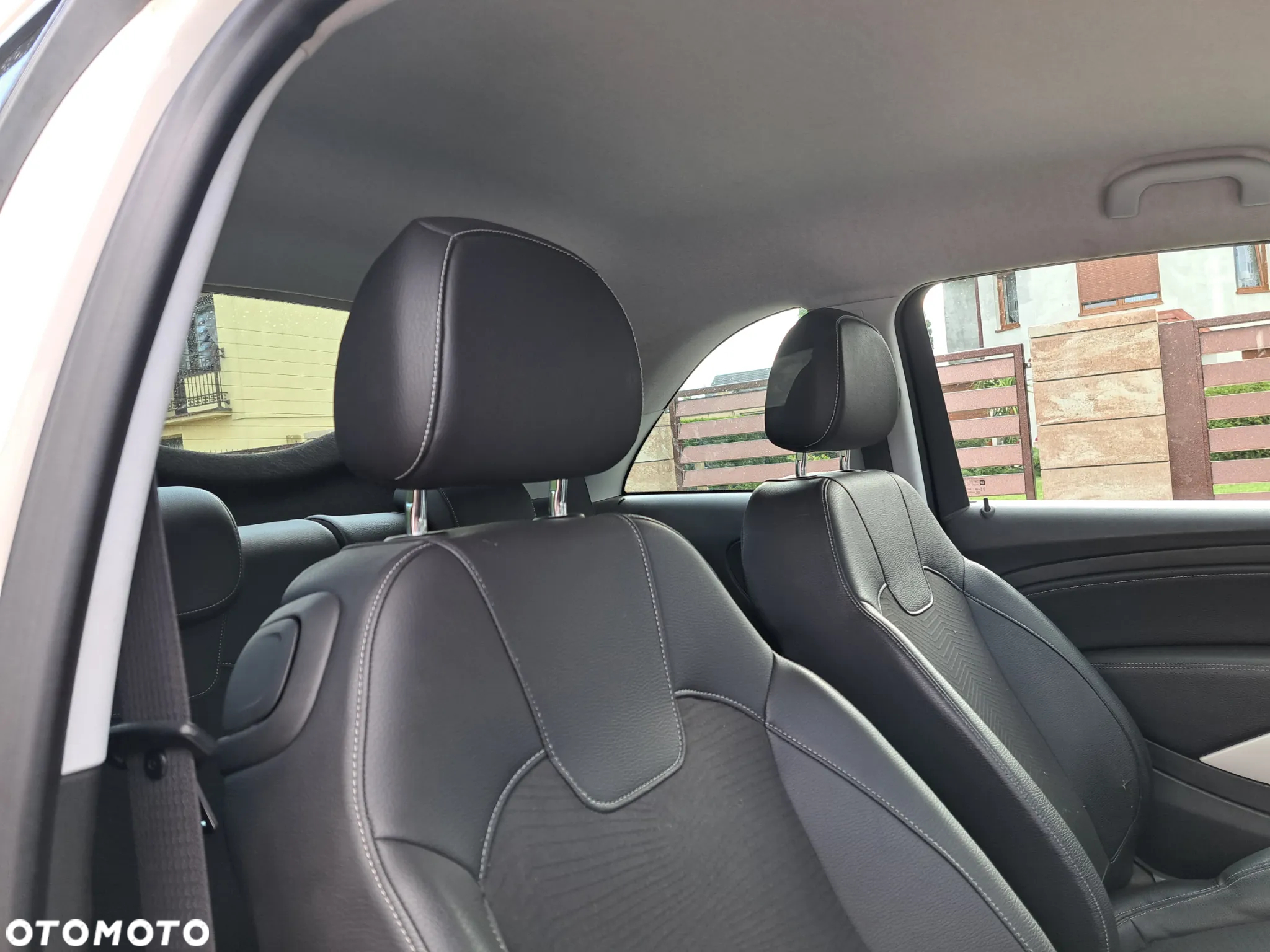 Opel Adam 1.2 Glam S&S - 9