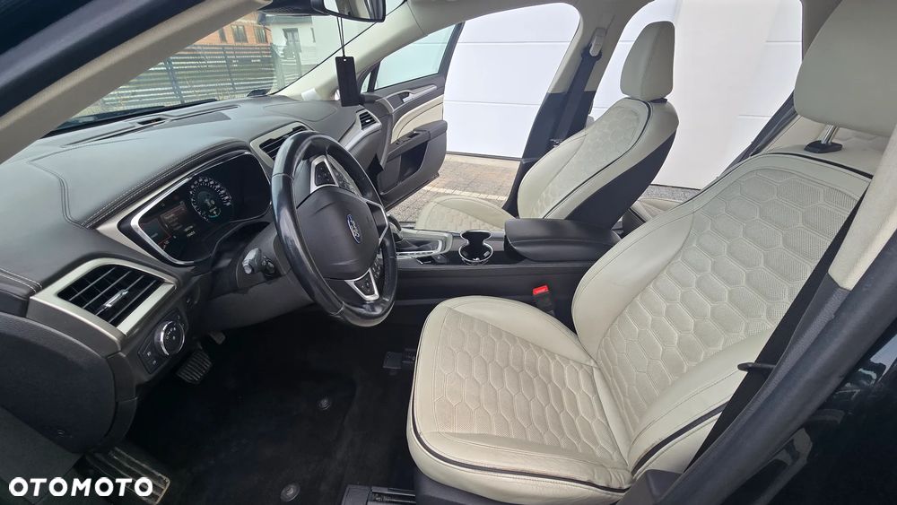 Ford Mondeo - 14