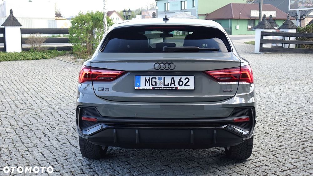 Audi Q3 Sportback - 13