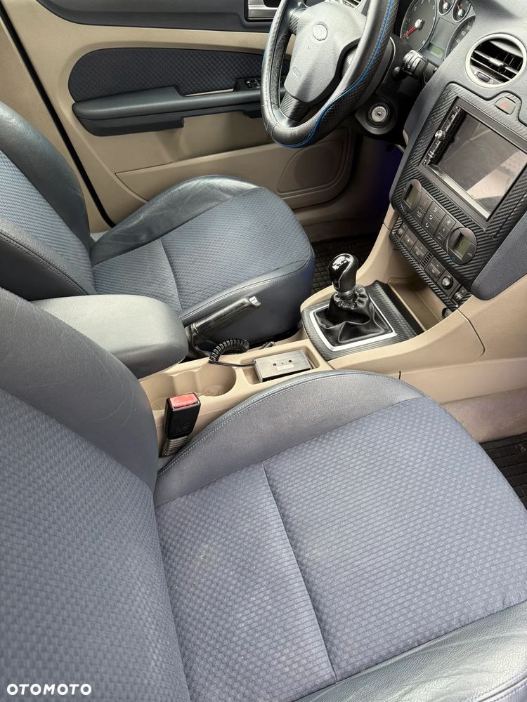 Ford Focus - 8