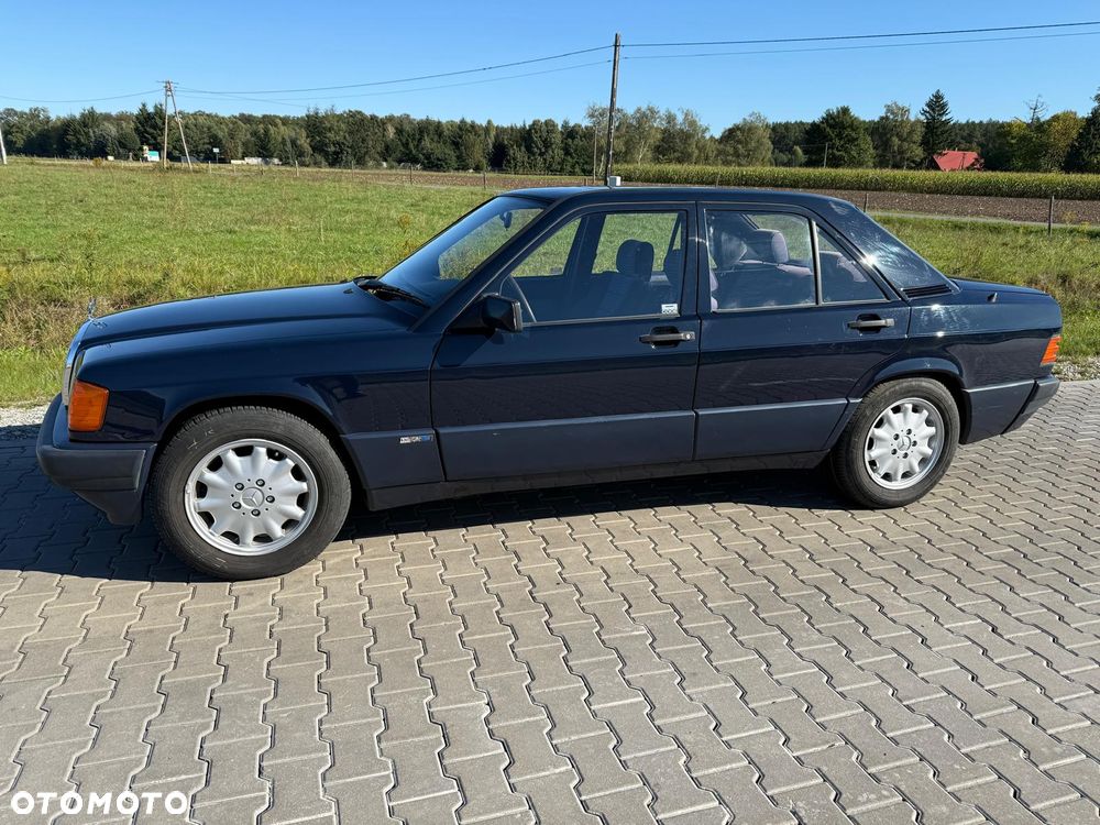 Mercedes-Benz W201 (190) - 6