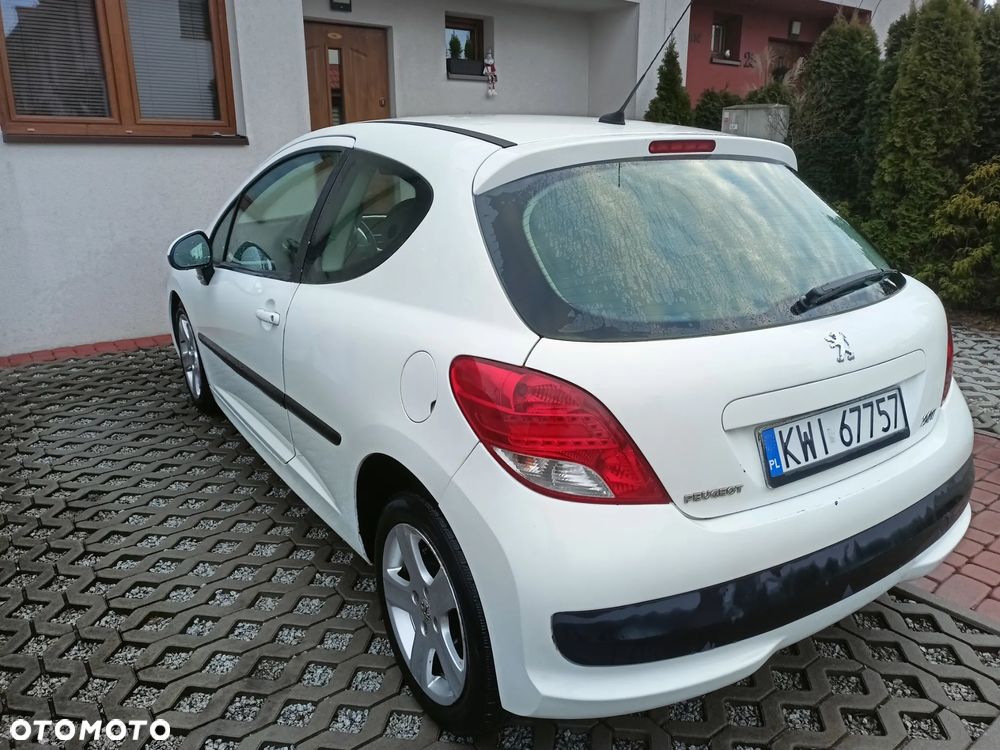 Peugeot 207 1.4 HDi Presence - 2