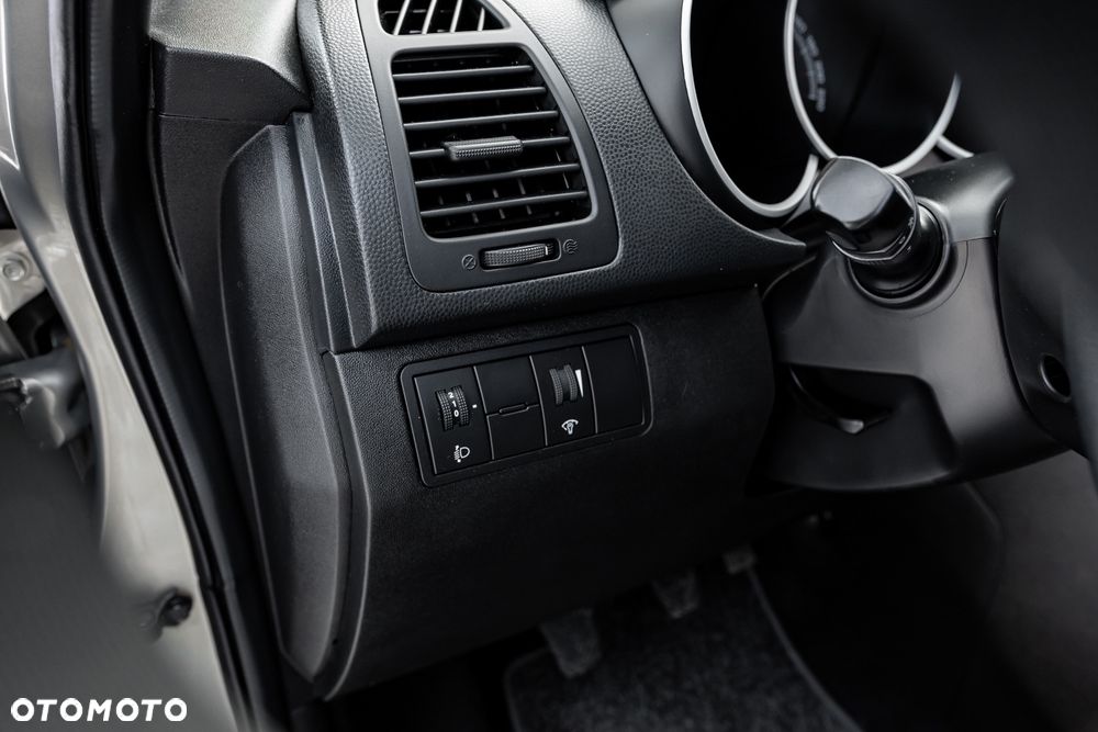 Kia Venga 1.4 CVVT Titanium Collection - 17