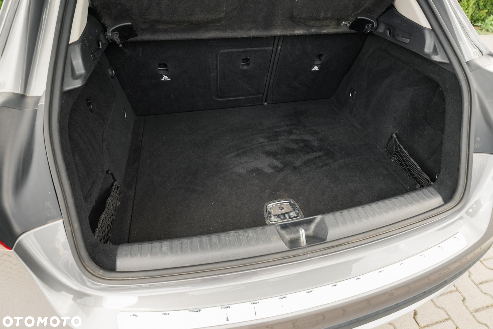 Mercedes-Benz GLA - 36