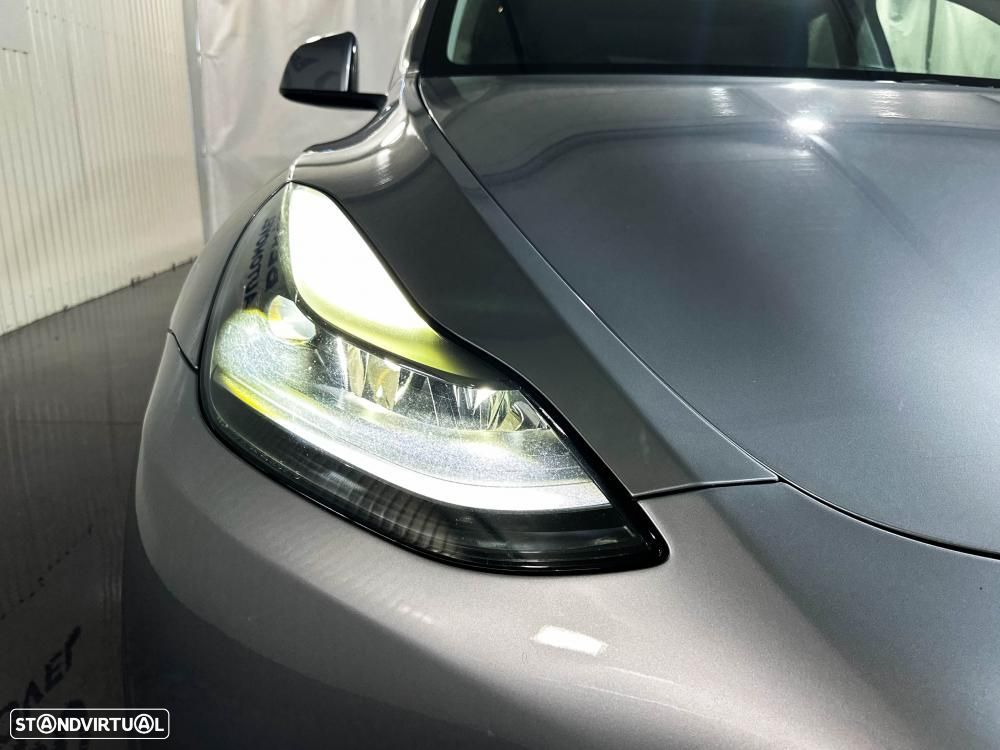 Tesla Model Y Performance Dual Motor AWD - 15