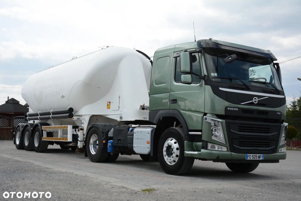 Spitzer SF 2437 PI / Cementonaczepa / 2008r / 37000l / 3 komorowa / Bardzo dobry stan