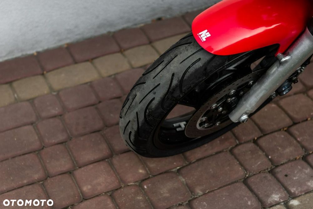 Yamaha FZS - 9