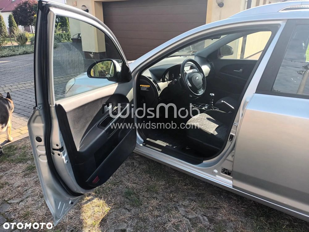 Kia Ceed - 9