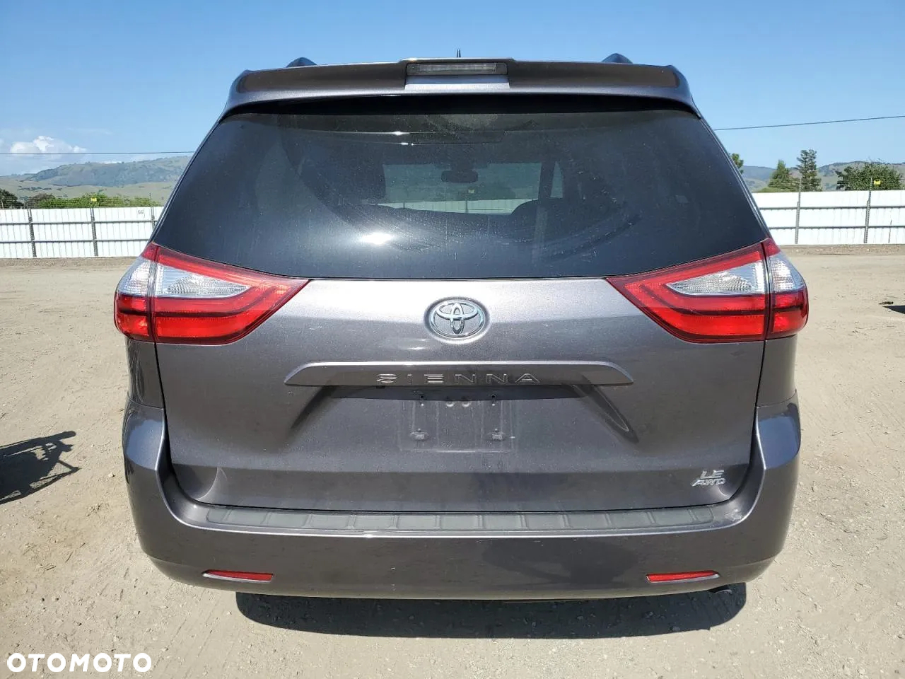 Toyota Sienna 3.5 V6 LE AWD - 6