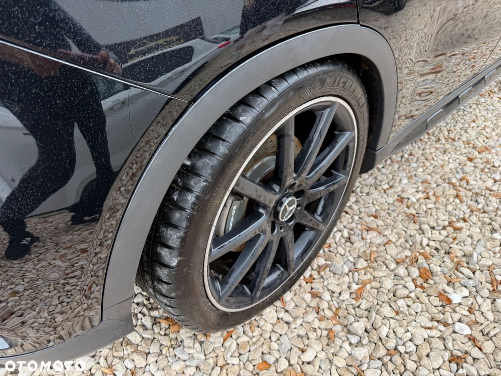 Mercedes-Benz GLA - 30