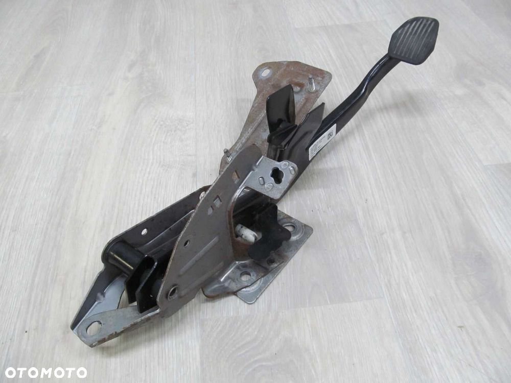 VOLVO C30 S40 V50 C70 2.0 D 04-12 PEDAL HAMULCA 4N51-2467-CE 30714997 - 4