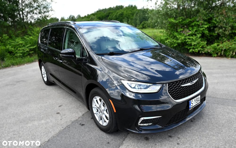 Chrysler Pacifica - 5