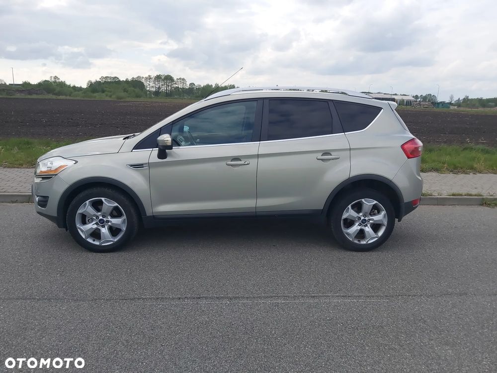 Ford Kuga 2.0 TDCi 2x4 Titanium - 2