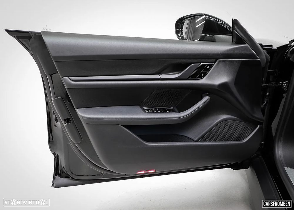 Porsche Taycan 4S - 14