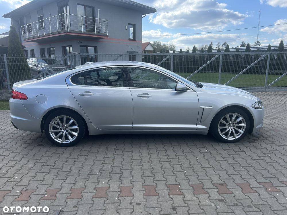 Jaguar XF 2.2 D Luxury - 5