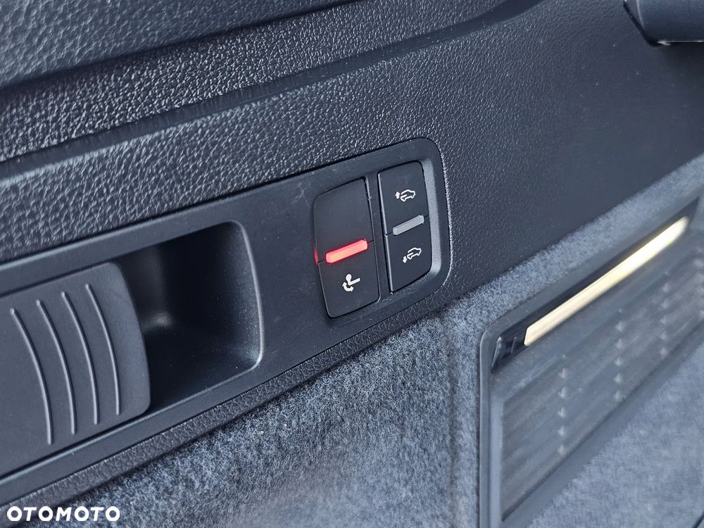 Audi Q5 55 TFSI e Quattro S Line S tronic - 28