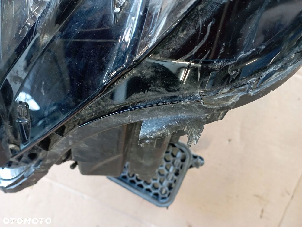 VW TOUAREG III LAMPA PRAWA PRZÓD PRZEDNIA 761941082 - 4