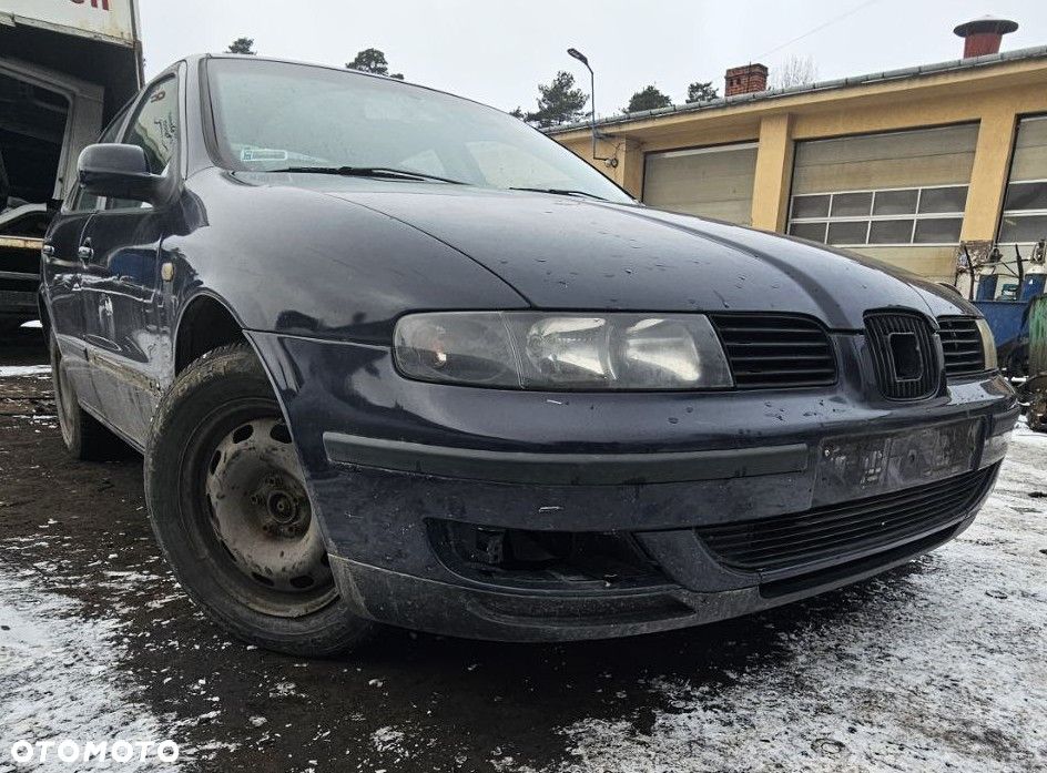 Zderzak przedni / Seat Toledo II  (kod lakieru.: LA5G) - 3