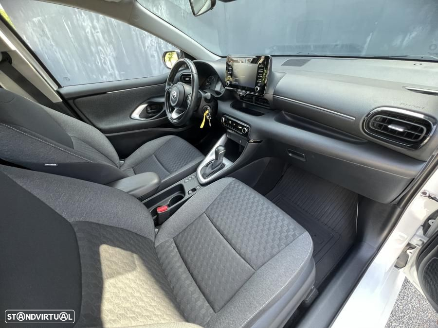 Toyota Yaris 1.5 HDF Comfort Plus - 21
