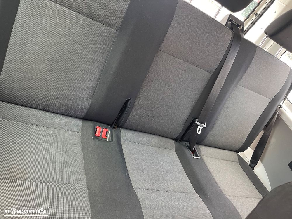 VW Transporter 2.0 TDI TC Extra AC - 18