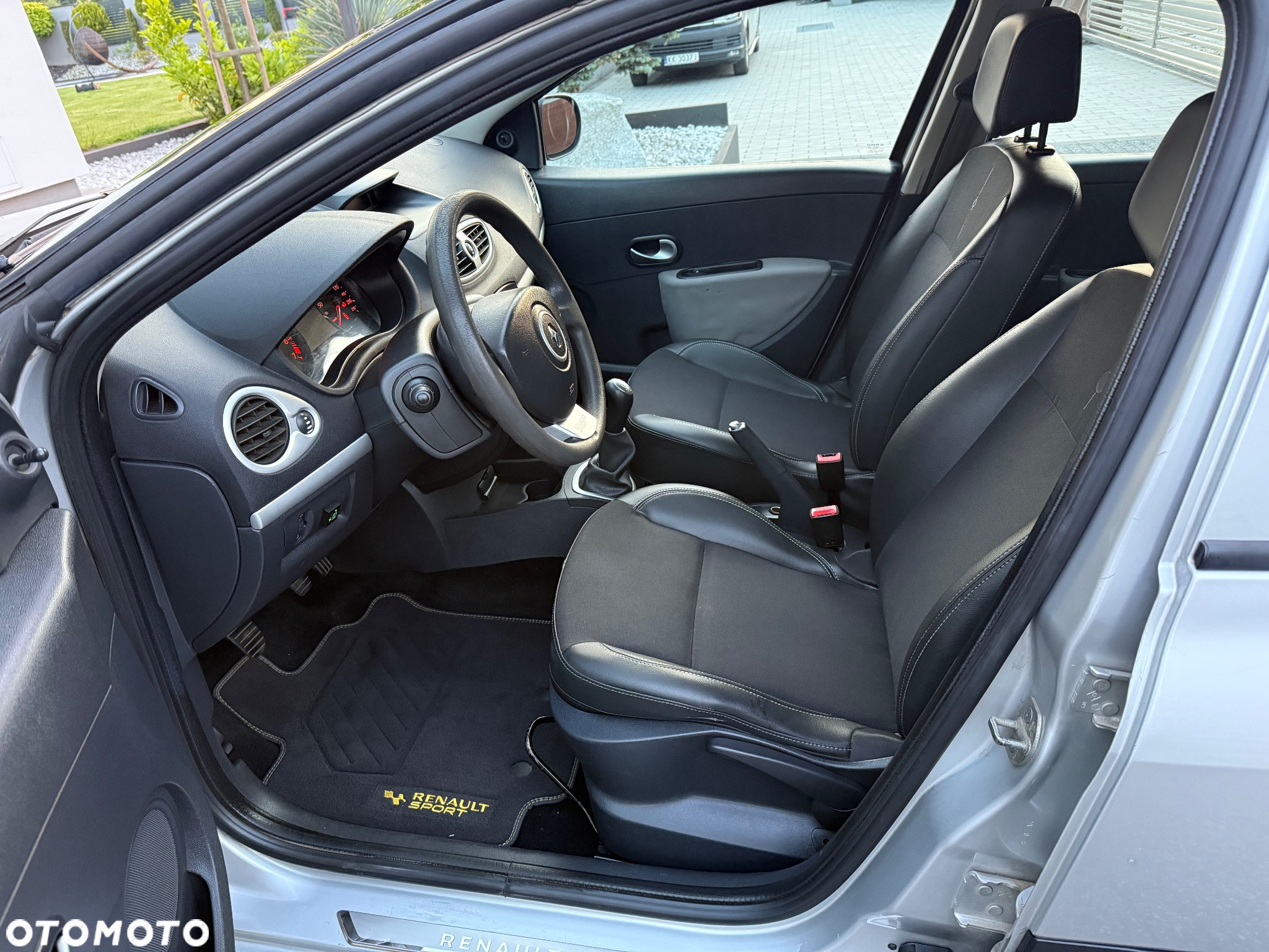 Renault Clio 1.2 16V Alize EU6 - 11