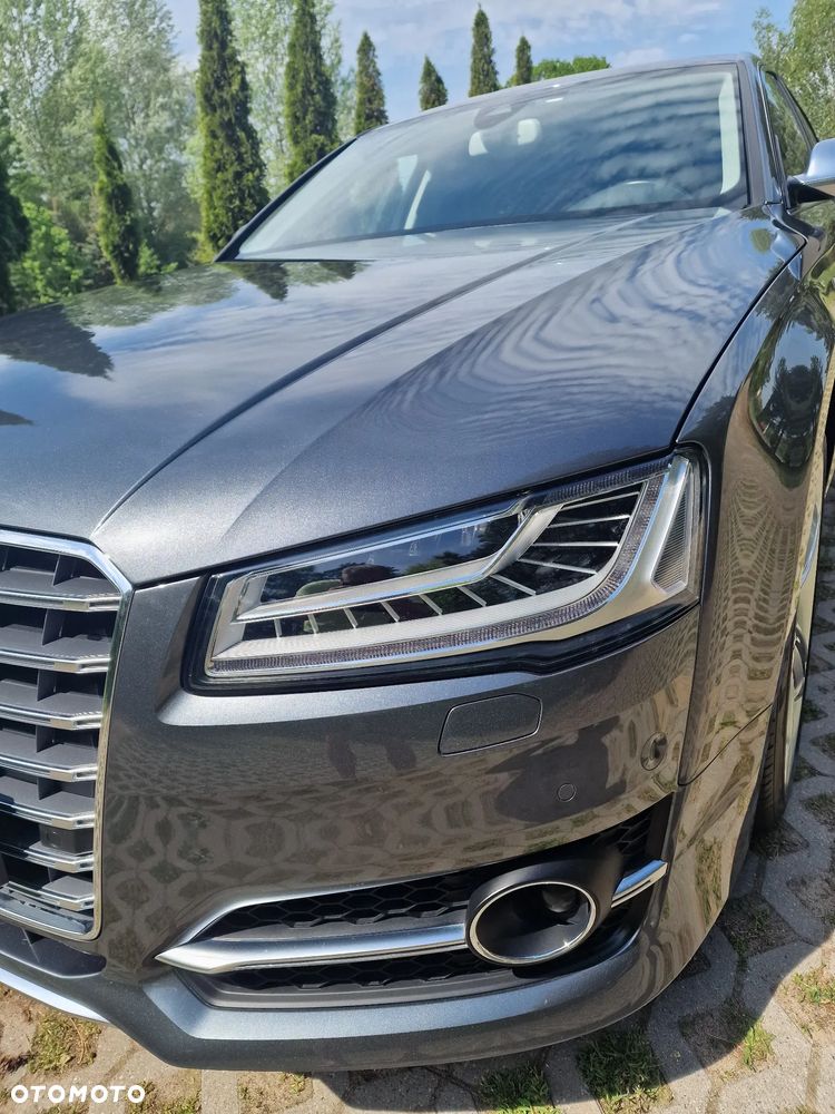 Audi S8 - 10