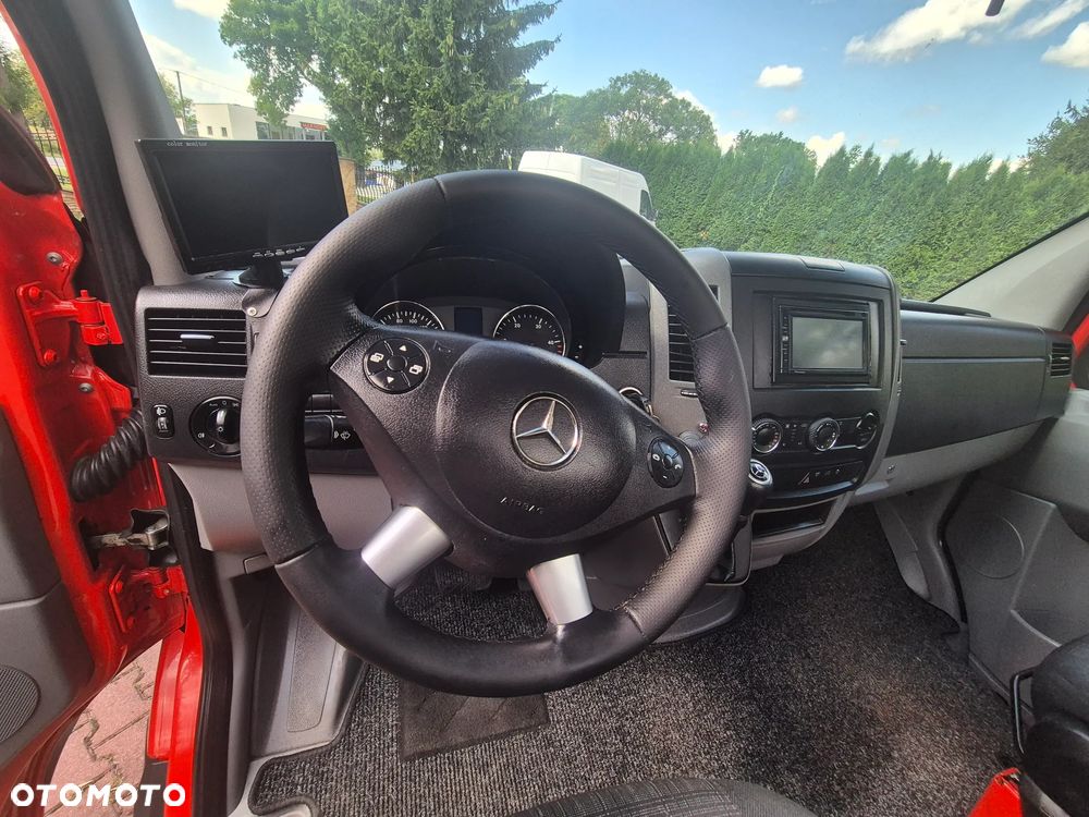 Mercedes-Benz Sprinter - 28