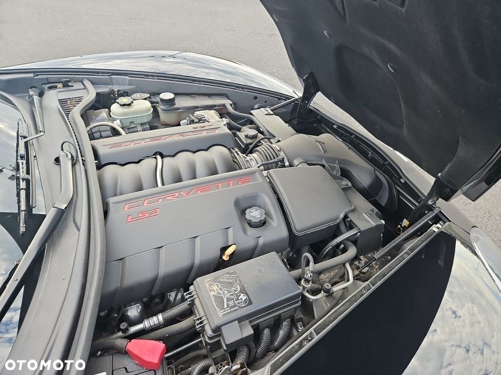 Chevrolet Corvette - 11