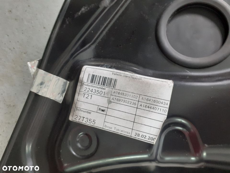 MERCEDES ML W164 PODNOŚNIK SZYBY PRAWY TYŁ EU - 4