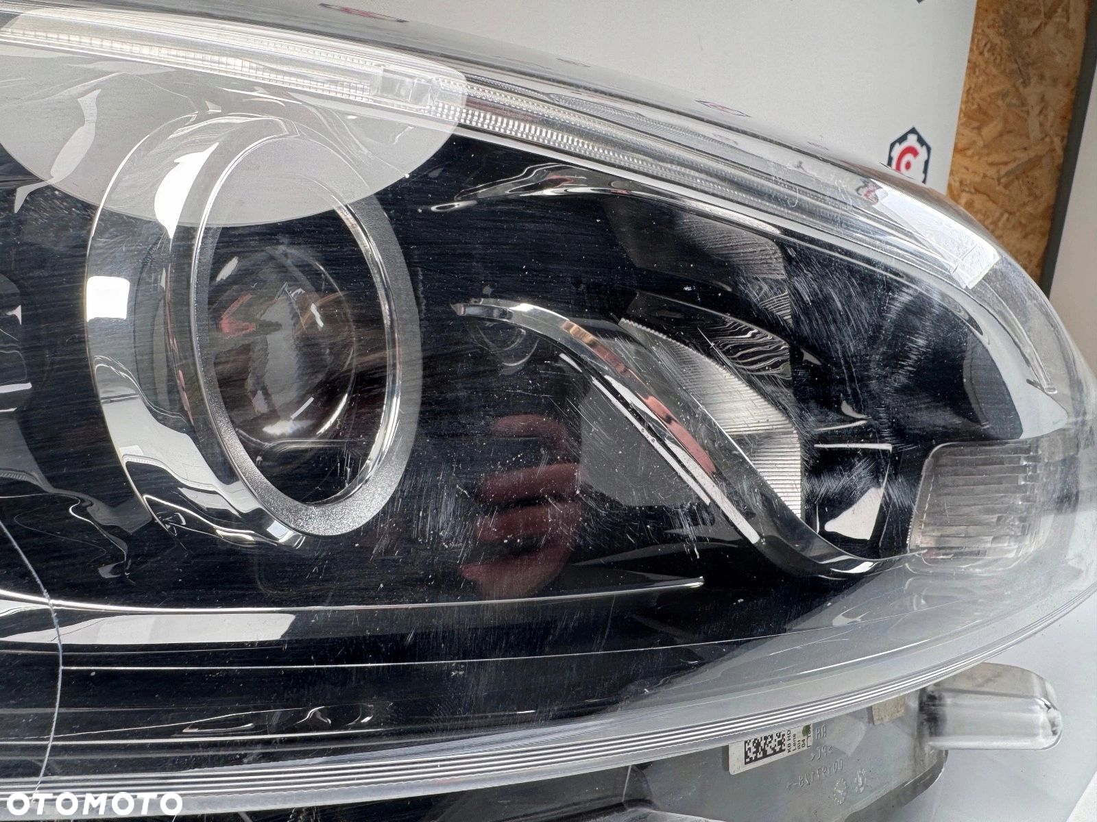 LAMPA PRAWA PRZÓD TOYOTA PROACE II XENON - 2