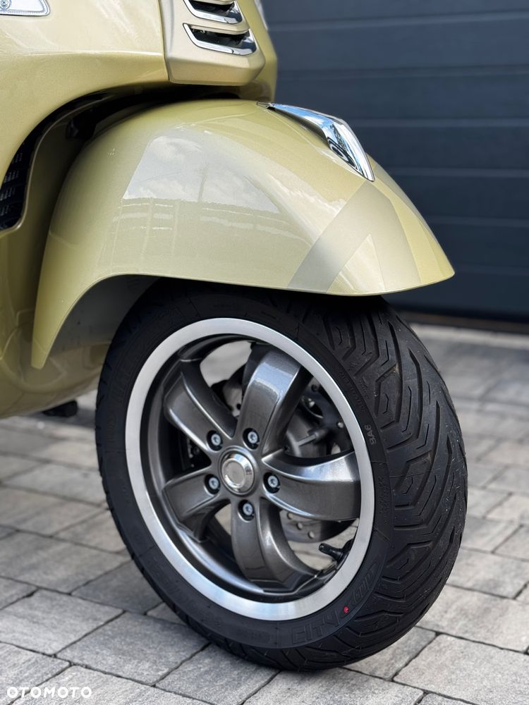 Piaggio Vespa - 3
