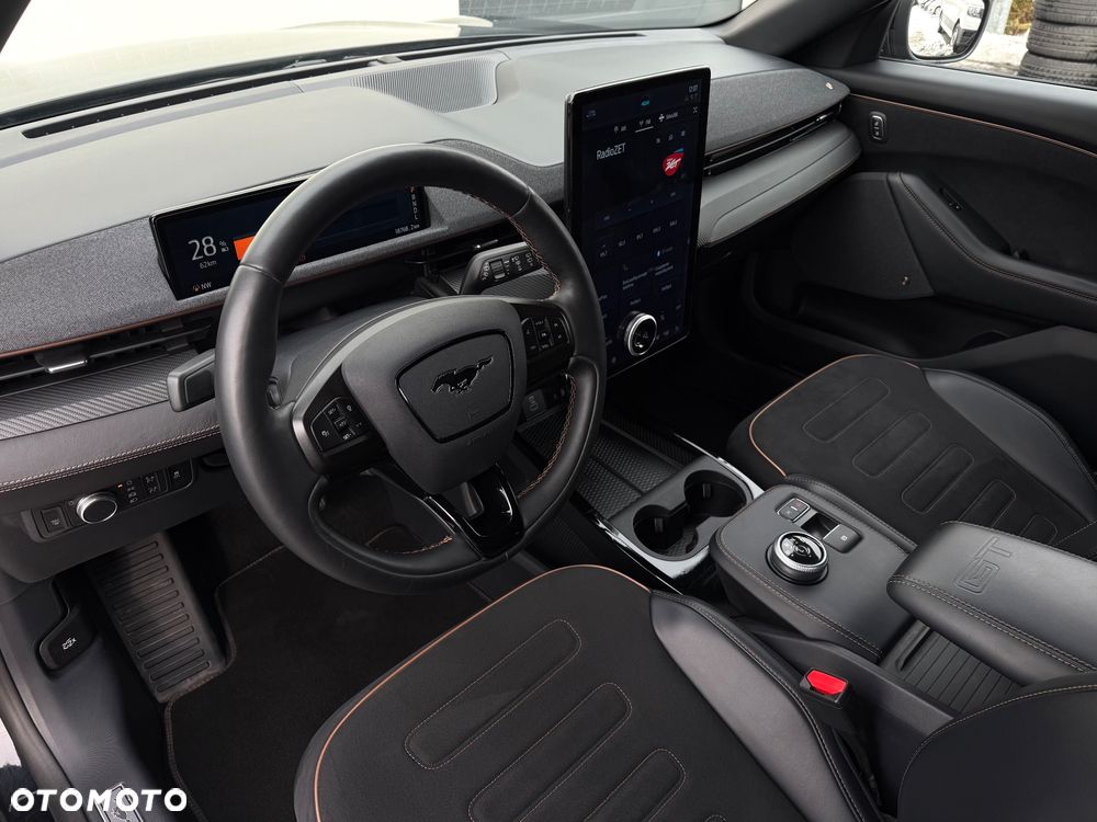 Ford Mustang Mach-E - 13