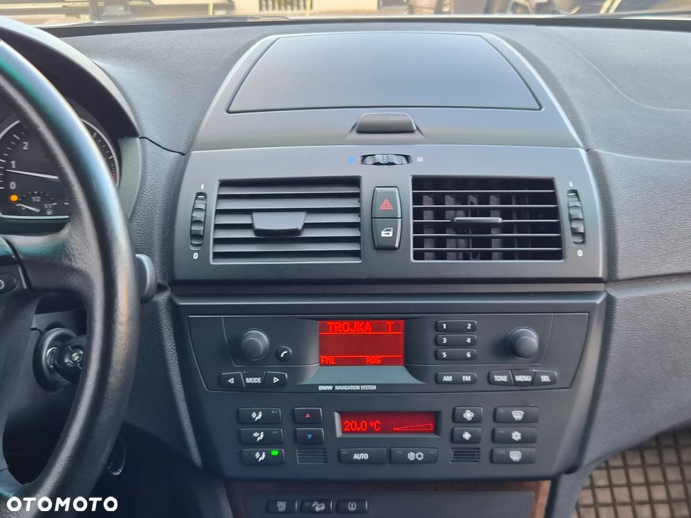 BMW X3 2.5i - 31