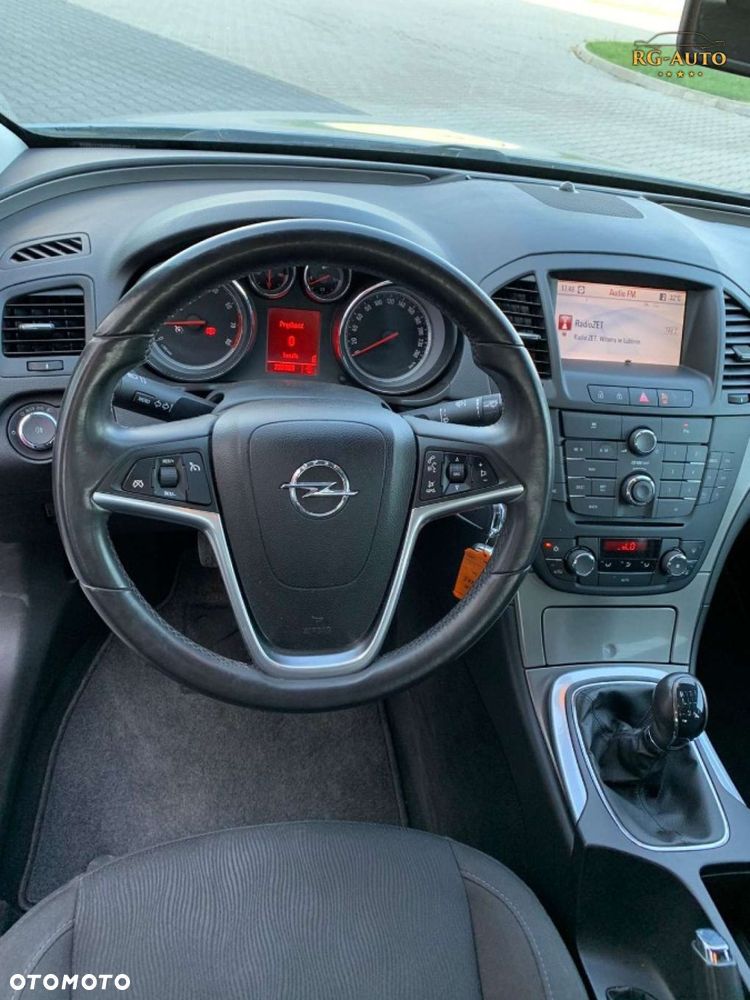 Opel Insignia - 25