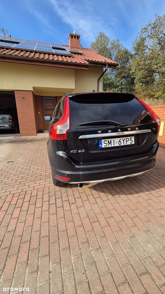 Volvo XC 60 D4 Geartronic Momentum - 11