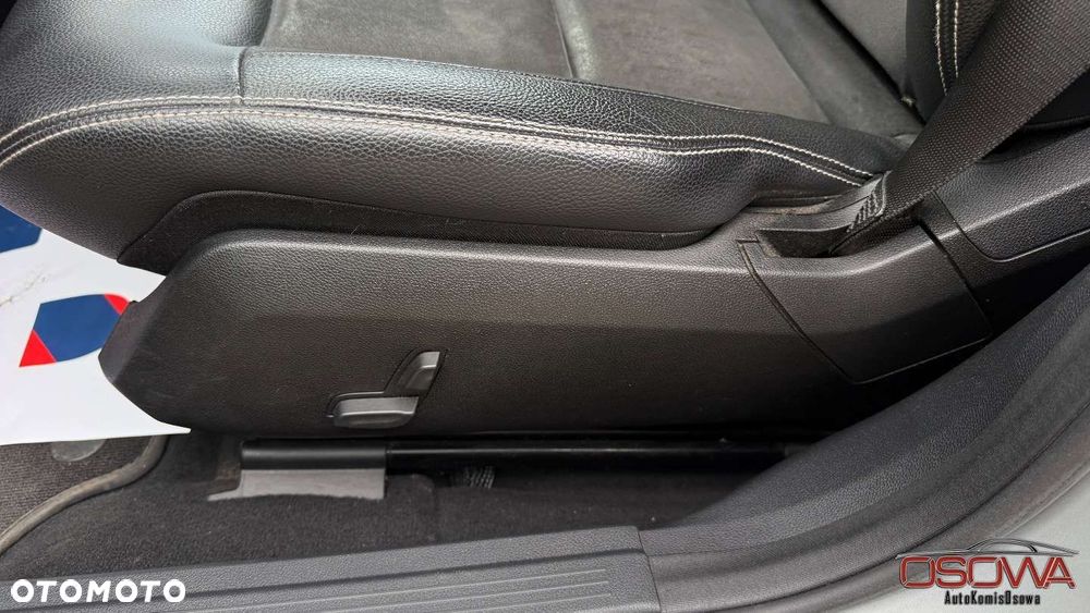 Mercedes-Benz Klasa E 250 BlueTEC 4-Matic Avantgarde - 12