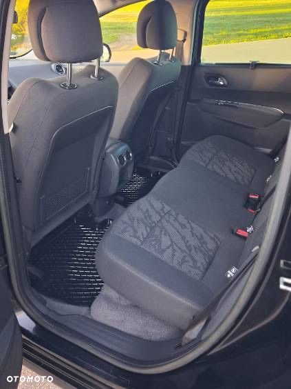 Peugeot 3008 HDi 115 Active - 13