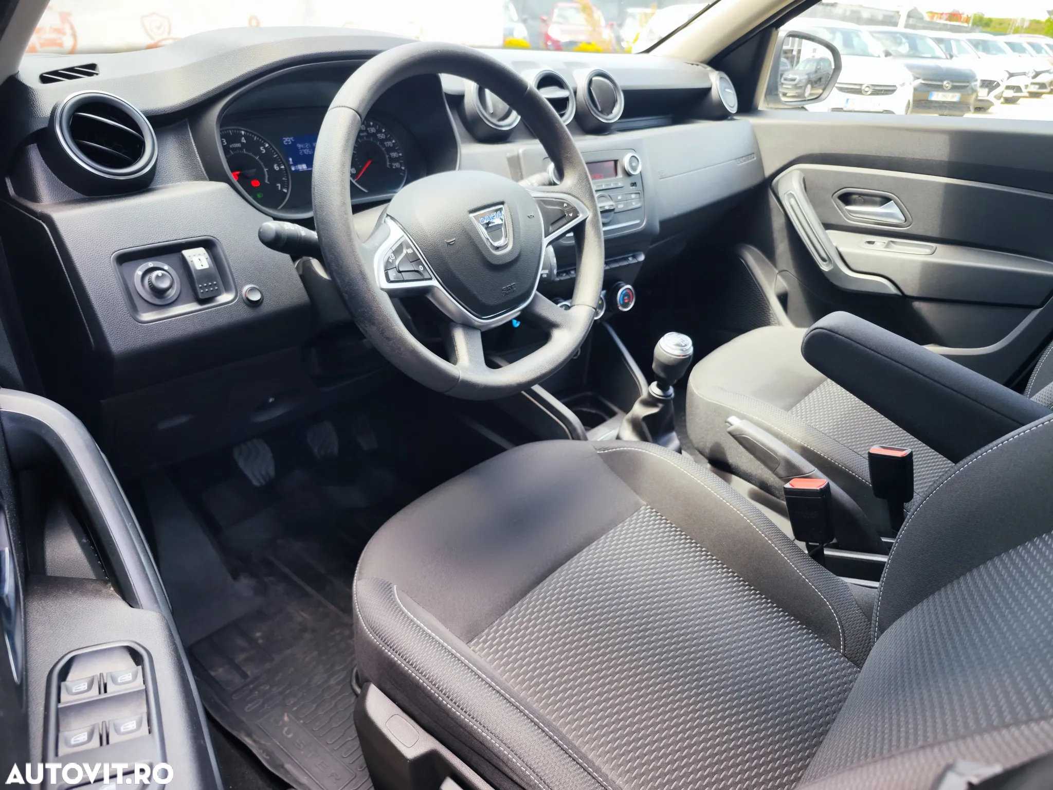 Dacia Duster 1.5 Blue dCi 4WD Comfort - 10