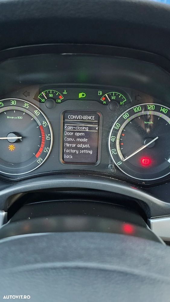 Skoda Octavia Combi 2.0 TDI RS - 21